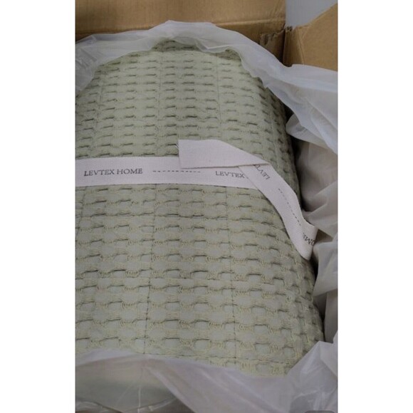 Levtex Home Mills Waffle King Bedspread & 2 Shams Desert Sage Cotton Green New - Picture 2 of 4